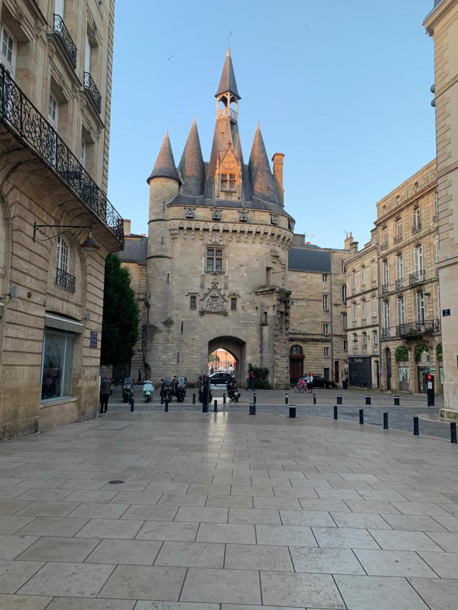 Bel Appartement Renove - Place Du Palais Avec Parking Bordeaux Exteriör bild